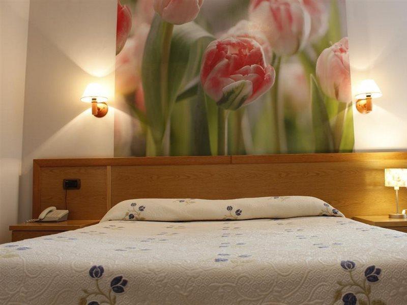 Hotel Soraya Suances Bagian luar foto